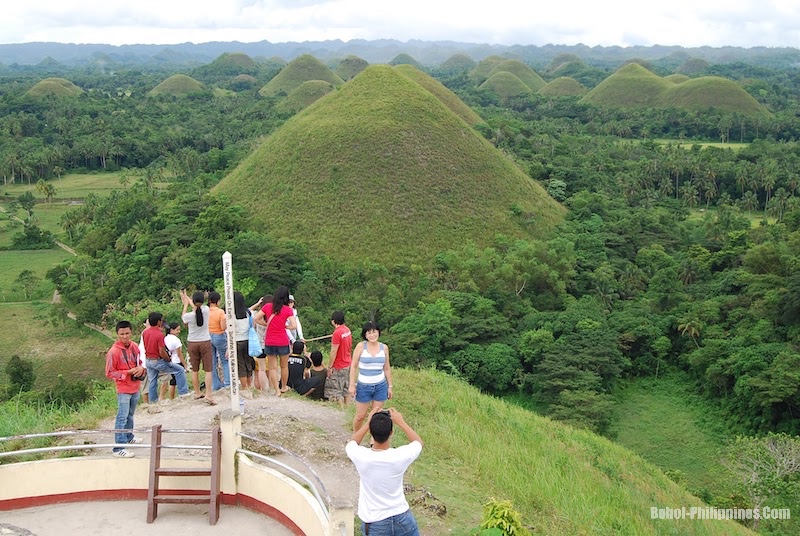 MyBestPlace - The Chocolate Hills, an Extraordinary Landscape of the Island of Bohol