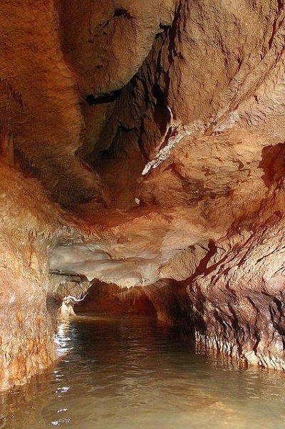 frandagohoycave.jpg